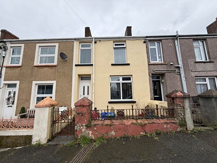2 Bedroom Terraced House For Sale In Cromwell Road, Milford Haven, Pembrokeshire, SA73