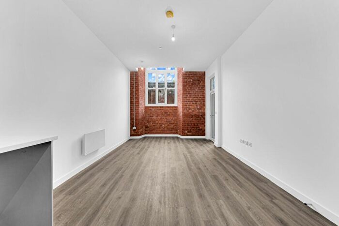 1 Bedroom Flat To Rent In Cotton Gardens, Union Mill, Vernon Street, Bolton, BL1