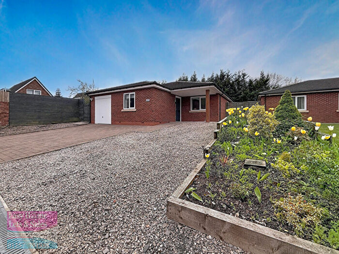 3 Bedroom Detached Bungalow For Sale In Dunkirk Lane, Leyland, PR26