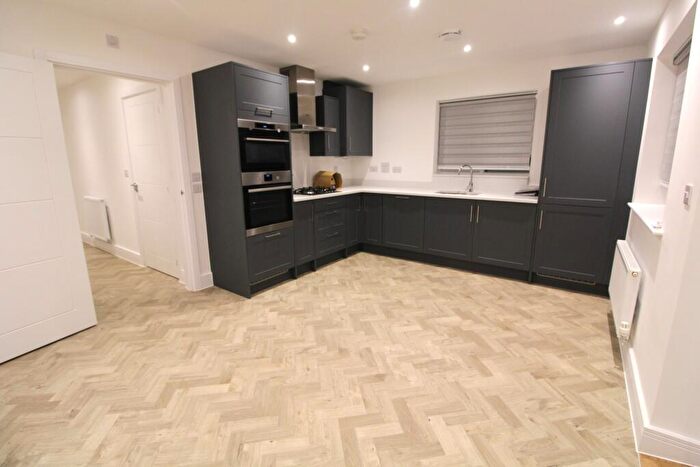 3 Bedroom Semi-Detached House To Rent In Sika Gardens, Enfield, EN2