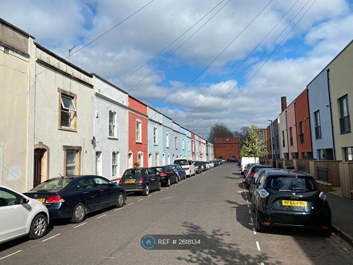 1 Bedroom Flat To Rent In St Werburghs, Bristol, BS2