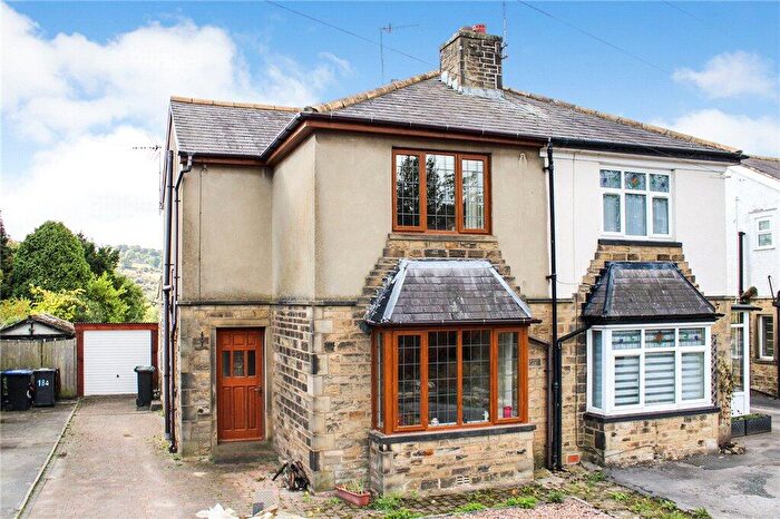 3 Bedroom Semi Detached House For Sale In Bradford Road, Riddlesden, Keighley, West Yorkshire, BD20