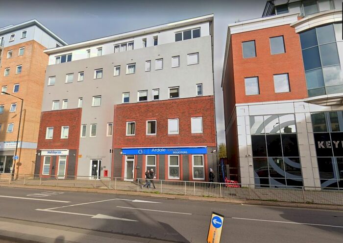 1 Bedroom Flat To Rent In High Street, Slough, SL1