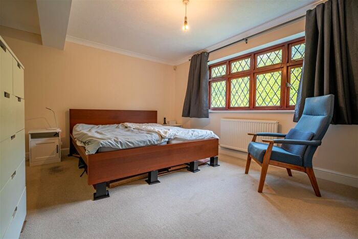 3 Bedroom End Of Terrace House For Sale In Pinehurst, Sunninghill, Ascot, SL5