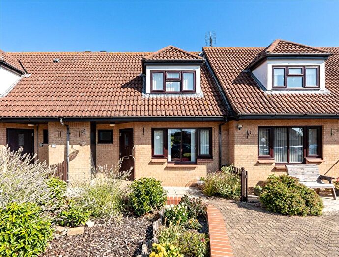 2 Bedroom Terraced Bungalow For Sale In Fairacres Road, Didcot, Oxfordshire, OX11