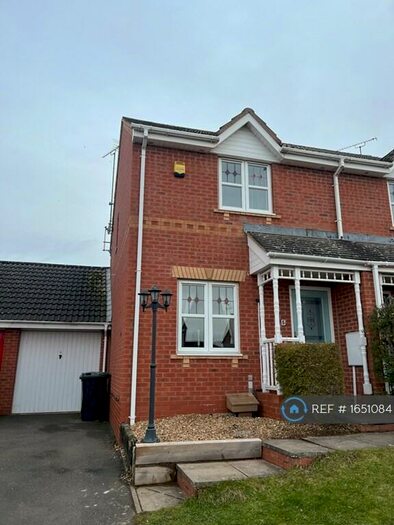 2 Bedroom Semi-Detached House To Rent In Farthing Lane, Redditch, B97