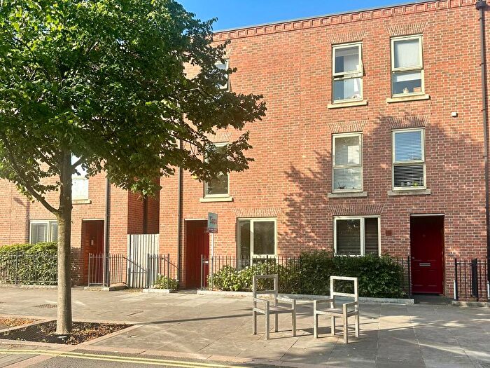 2 Bedroom End Of Terrace House For Sale In Park Street, Derby, DE1