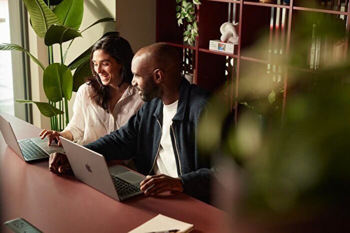 2 Bedroom Apartment To Rent In App, Hove Gardens, Ethel Street, Hove, East Sussex, BN3