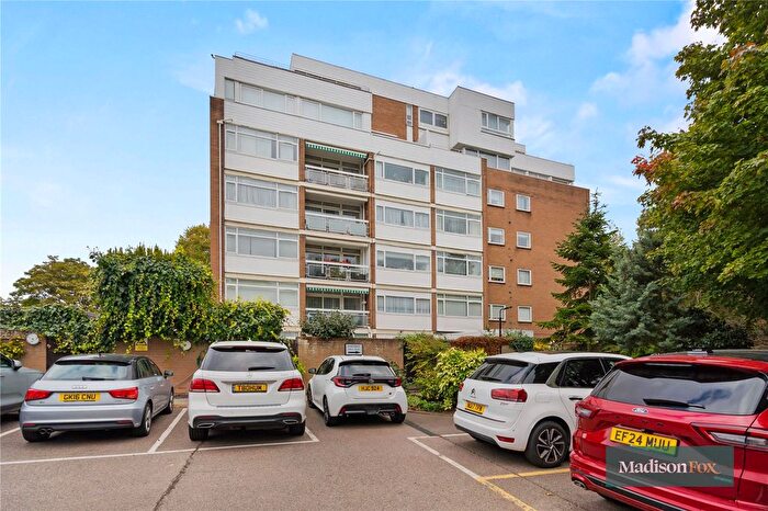 2 Bedroom Flat For Sale In The Bowls, Chigwell, Essex, IG7