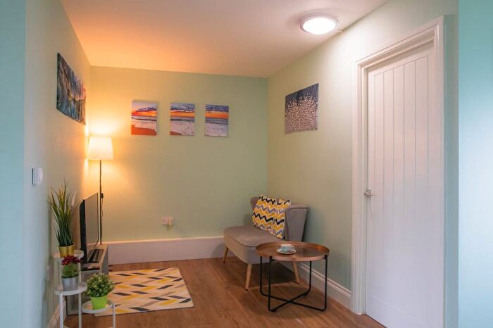 2 Bedroom Flat To Rent In Beaconsfield Road, London, SE9