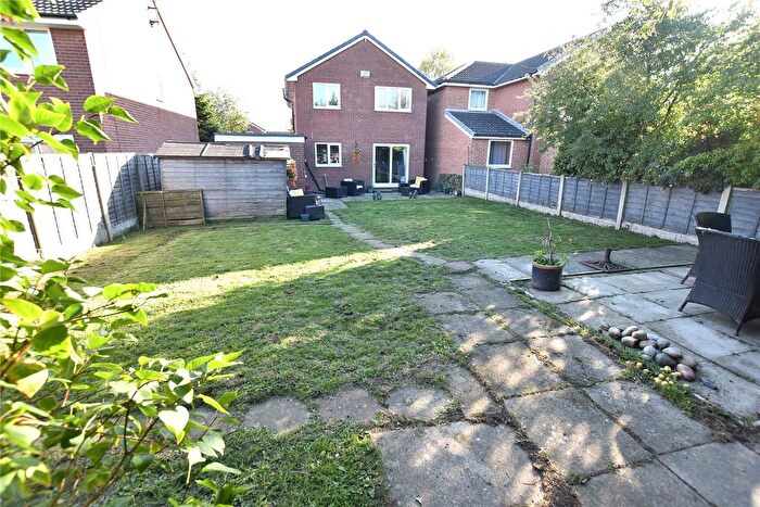 4 Bedroom Detached House For Sale In Oakdale Meadow, Leeds, West Yorkshire, LS14