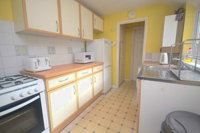 4 Bedroom Terraced House To Rent In Granby Gardens, University Area, RG1