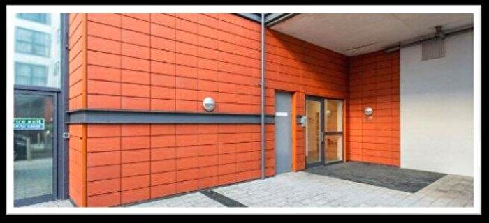 2 Bedroom Flat To Rent In Capital Square, KT17