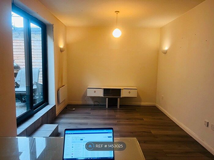 1 Bedroom Flat To Rent In Biggin Street, Dover, CT16