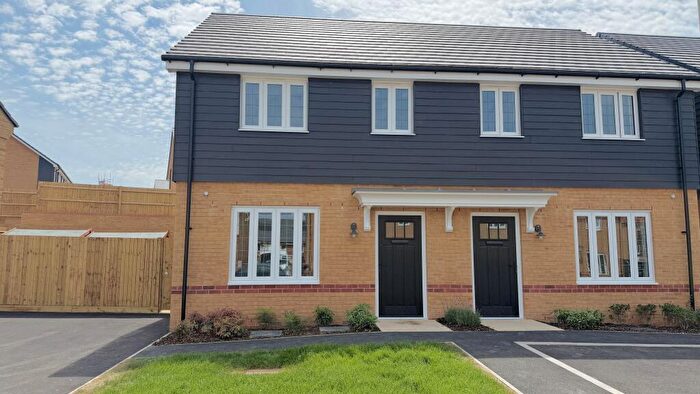 3 Bedroom Semi Detached House To Rent In James Braid Drive, Basingstoke, RG23