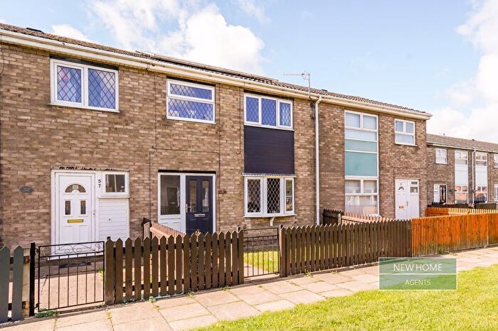 3 Bedroom Terraced House For Sale In Westerdale Way, Grimsby, DN37