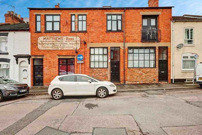 3 Bedroom Terraced House For Sale In Spencer Road, Northampton, Northamptonshire, NN1