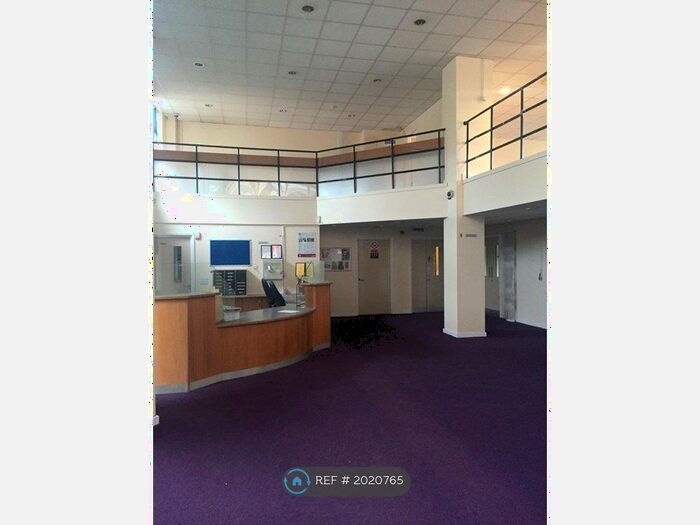 Studio To Rent In Stoke Road, Slough, SL2