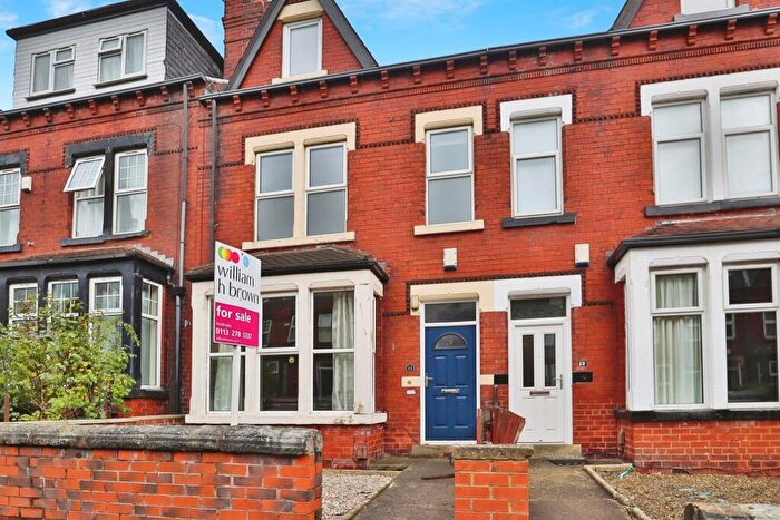 6 Bedroom Terraced House For Sale In Estcourt Terrace, Leeds, LS6