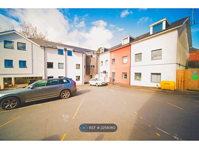 3 Bedroom Flat To Rent In Hoopern Mews, Exeter, EX4