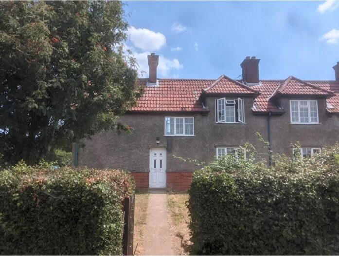 3 Bedroom Semi-Detached House To Rent In Freston, Ipswich, IP9