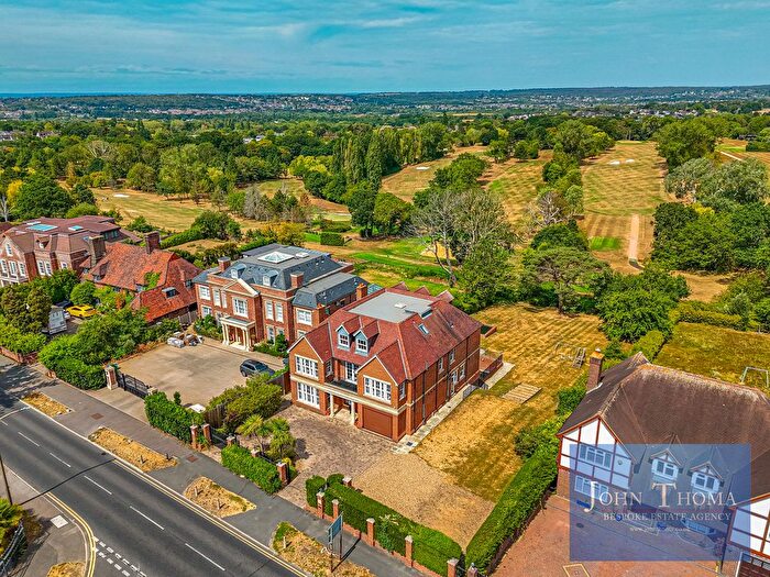 5 Bedroom Detached House For Sale In Manor Road, Chigwell, IG7
