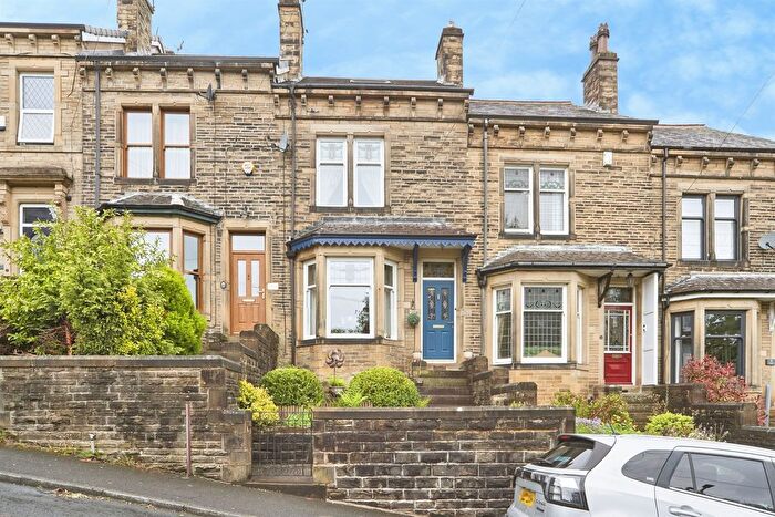 3 Bedroom Terraced House For Sale In Green Head Lane, Keighley, BD20