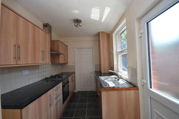3 Bedroom Terraced House To Rent In Russell Street, Kettering, NN16