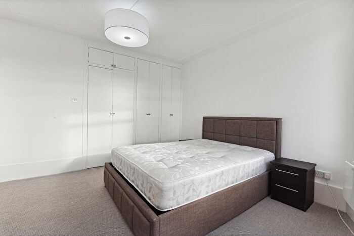 2 Bedroom Flat To Rent In Upper Berkeley Street, South Marylebone, W1H