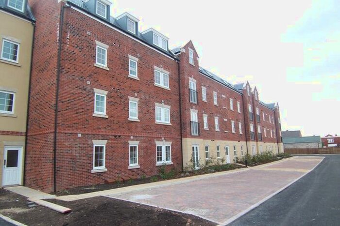 2 Bedroom Flat To Rent In Beckford Court, Tyldesley Sqaure, Tyldesley, M29