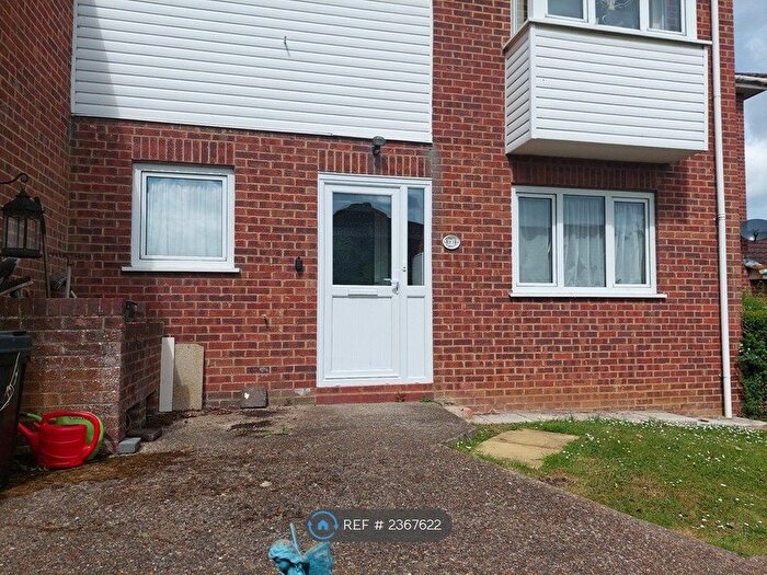 2 Bedroom Flat To Rent In Bramblefield Close, Longfield, DA3