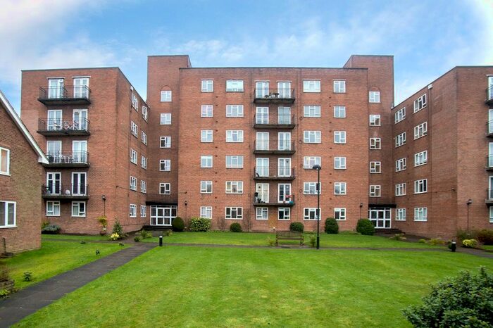 1 Bedroom Flat To Rent In Griffin Court, West Drive, Edgbaston, Birmingham, B5