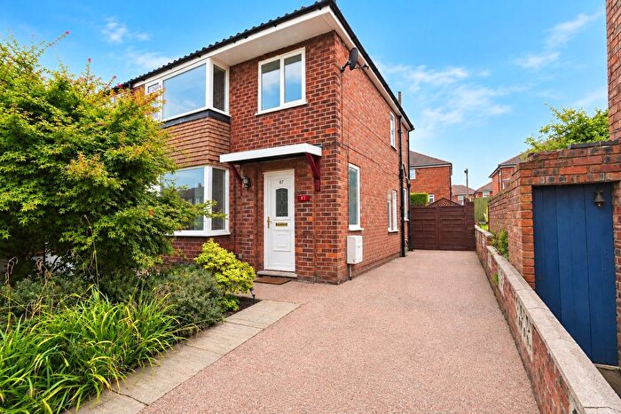 3 Bedroom Semi Detached House For Sale In Partington Lane, Swinton, Manchester, Greater Manchester, M27