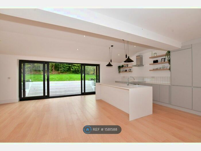 4 Bedroom Detached House To Rent In Brancaster Lane, Purley, CR8