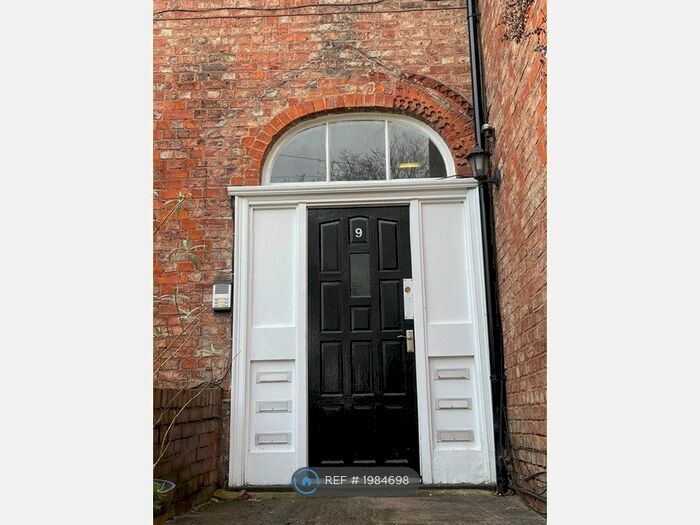 2 Bedroom Flat To Rent In Mill Lane, Northenden, M22