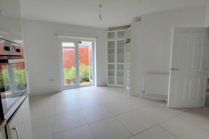 3 Bedroom Semi-Detached House To Rent In Abbott Way, Whetstone, Leicester, LE8