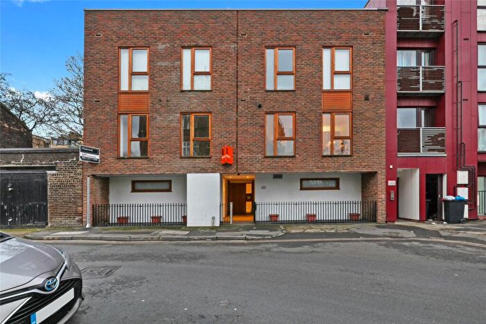 1 Bedroom Flat To Rent In Stanley Street, New Cross, London, SE8