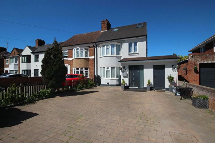 3 Bedroom Semi-Detached House For Sale In Mile Road, Bedford, MK42