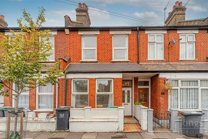3 Bedroom Property For Sale In Rosebery Avenue, London, N17