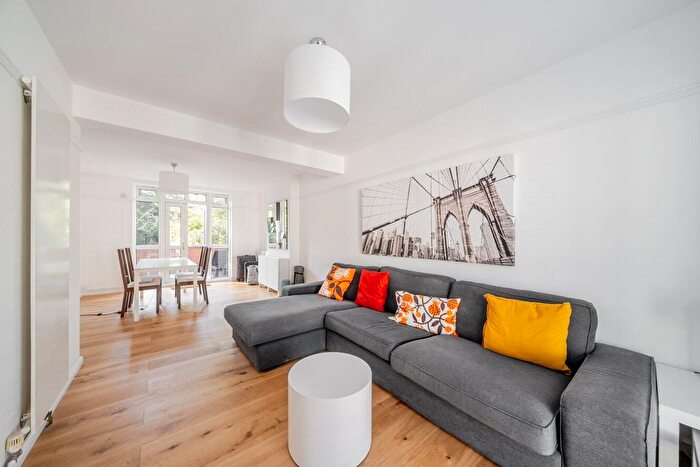 2 Bedroom Flat For Sale In The Village, Charlton, London, SE7