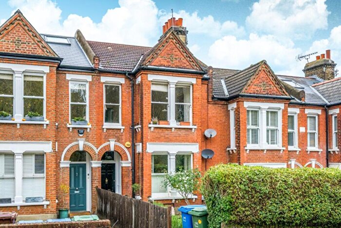 2 Bedroom Flat For Sale In Dunstans Road, London, SE22