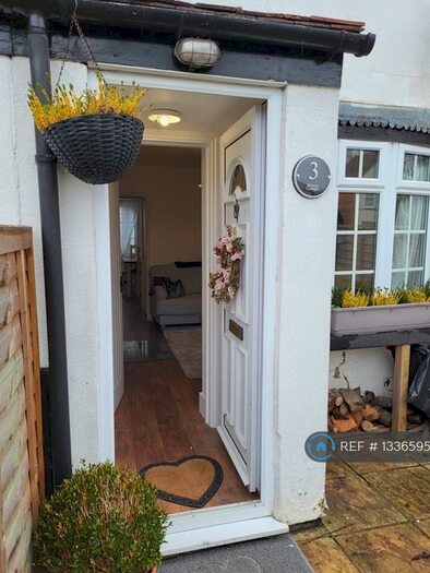 2 Bedroom Terraced House To Rent In Browns Cottages, Reading, RG7