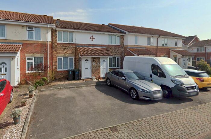 2 Bedroom House To Rent In Fairlead Drive, Gosport, PO13