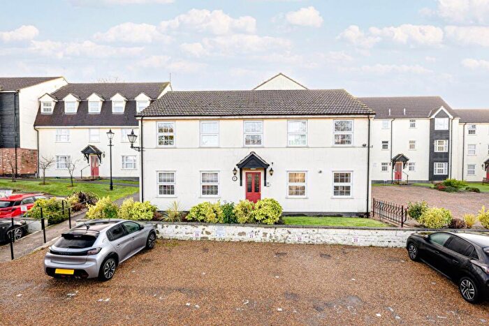 1 Bedroom Apartment To Rent In Red Lion Court, Bishop`s Stortford, CM23