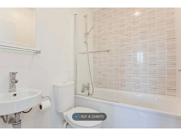 1 Bedroom Flat To Rent In Hungerford Road, London, N7