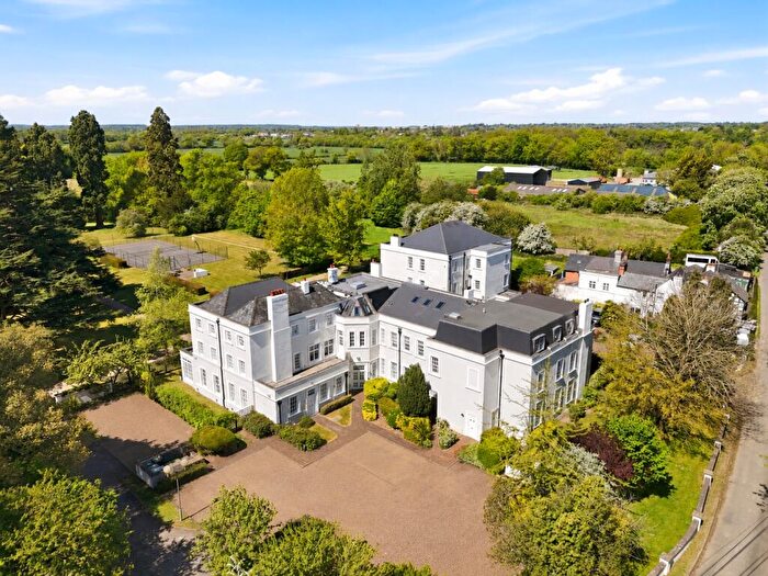 2 Bedroom Penthouse For Sale In Highfield Lane, Tyttenhanger, St. Albans, Hertfordshire, AL4