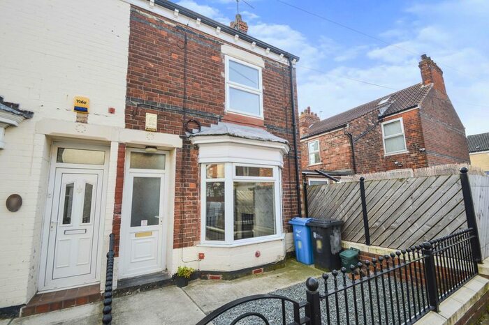 2 Bedroom End Of Terrace House To Rent In Ilkley Villas, Estcourt Street, Hull, Yorkshire, HU9