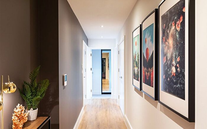 1 Bedroom Flat To Rent In Buckingham House, Desborough Road, HP11