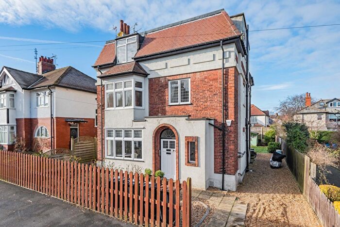 3 Bedroom Flat To Rent In Woodside, Harrogate, HG1