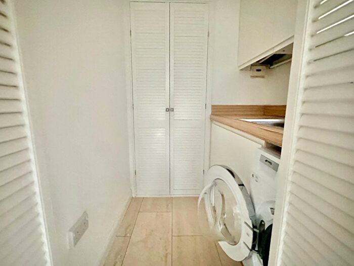 3 Bedroom Detached House For Sale In Byworth Close, Bexhill-On-Sea, TN39